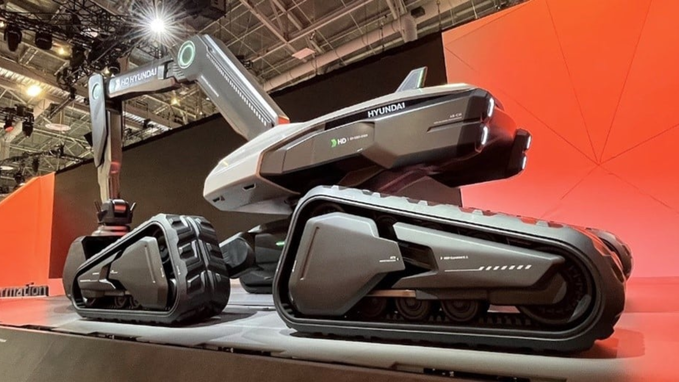 Hyundai AI-powered excavator